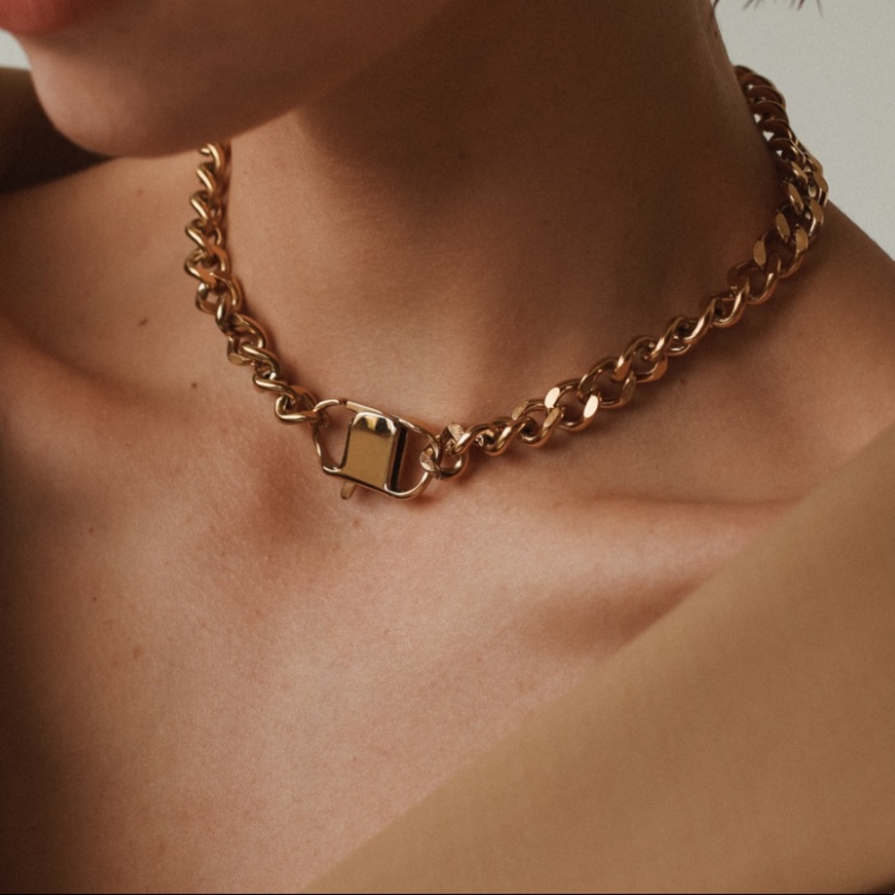 Clasp Chain necklace - Picture 2 of 5